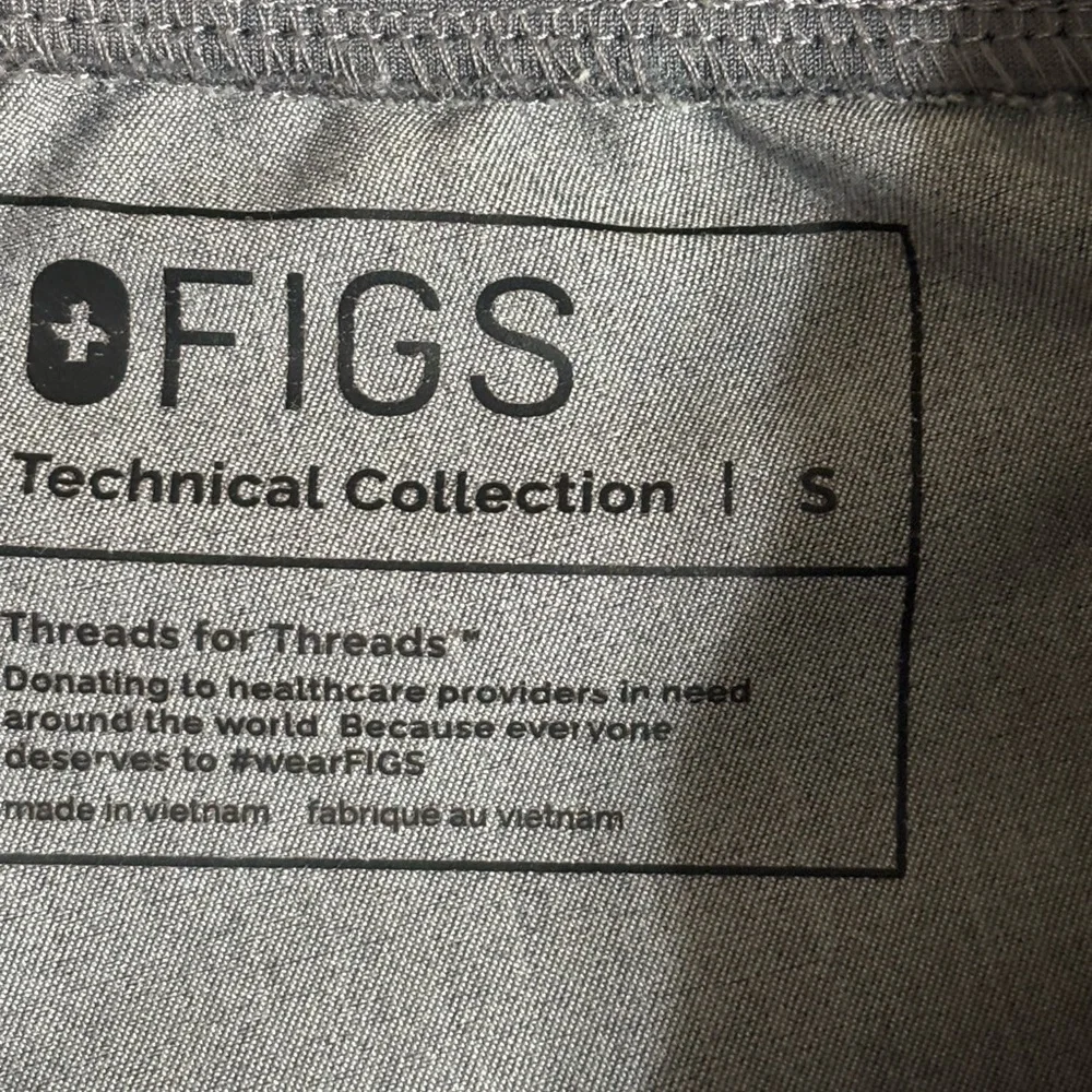 Figs Gray Sweatpants with Elastic Waistband and Tapered Ankles
